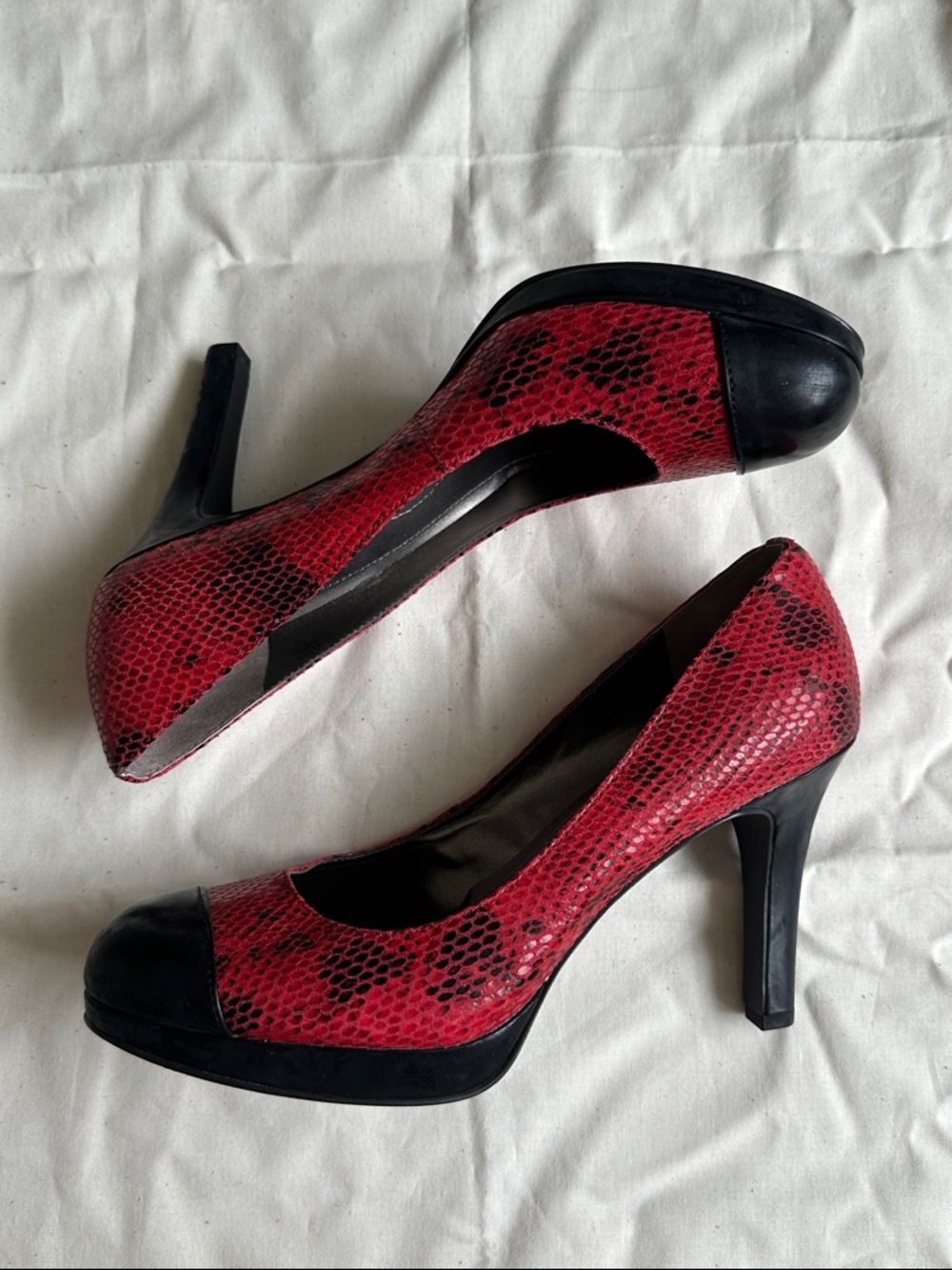 Tahari Red Snake-Print Pumps with Black Cap Toe